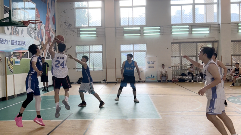 明日控股與興業(yè)銀行開展籃球交流賽