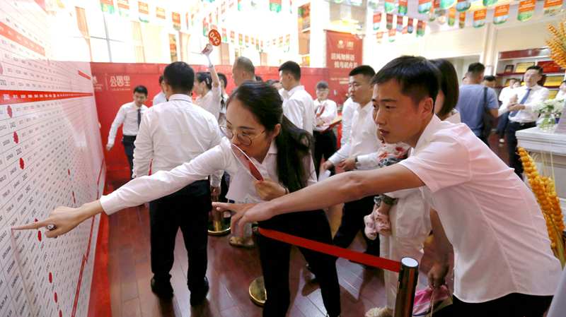 開(kāi)盤即罄 濟(jì)寧金色蘭庭&middot;香堤15#樓再續(xù)熱銷傳奇