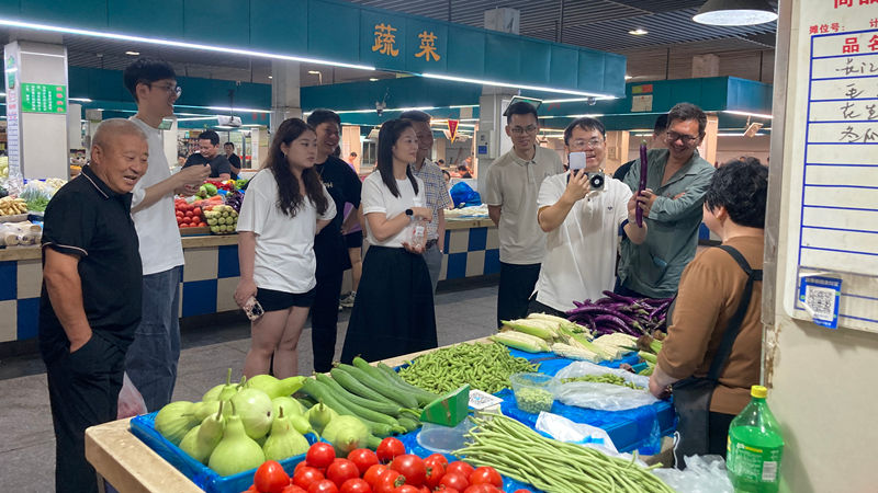 華通商貿(mào)開展短視頻創(chuàng)作培訓(xùn)賦能農(nóng)貿(mào)市場(chǎng)場(chǎng)景化營銷