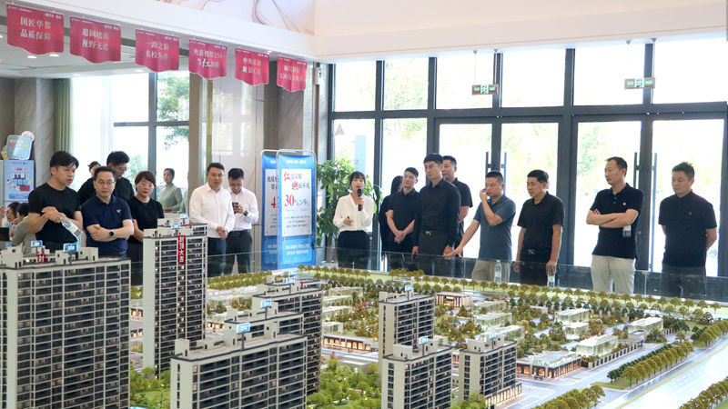 濟(jì)寧華都舉辦國濱府·慧生活市集招商交流會(huì)